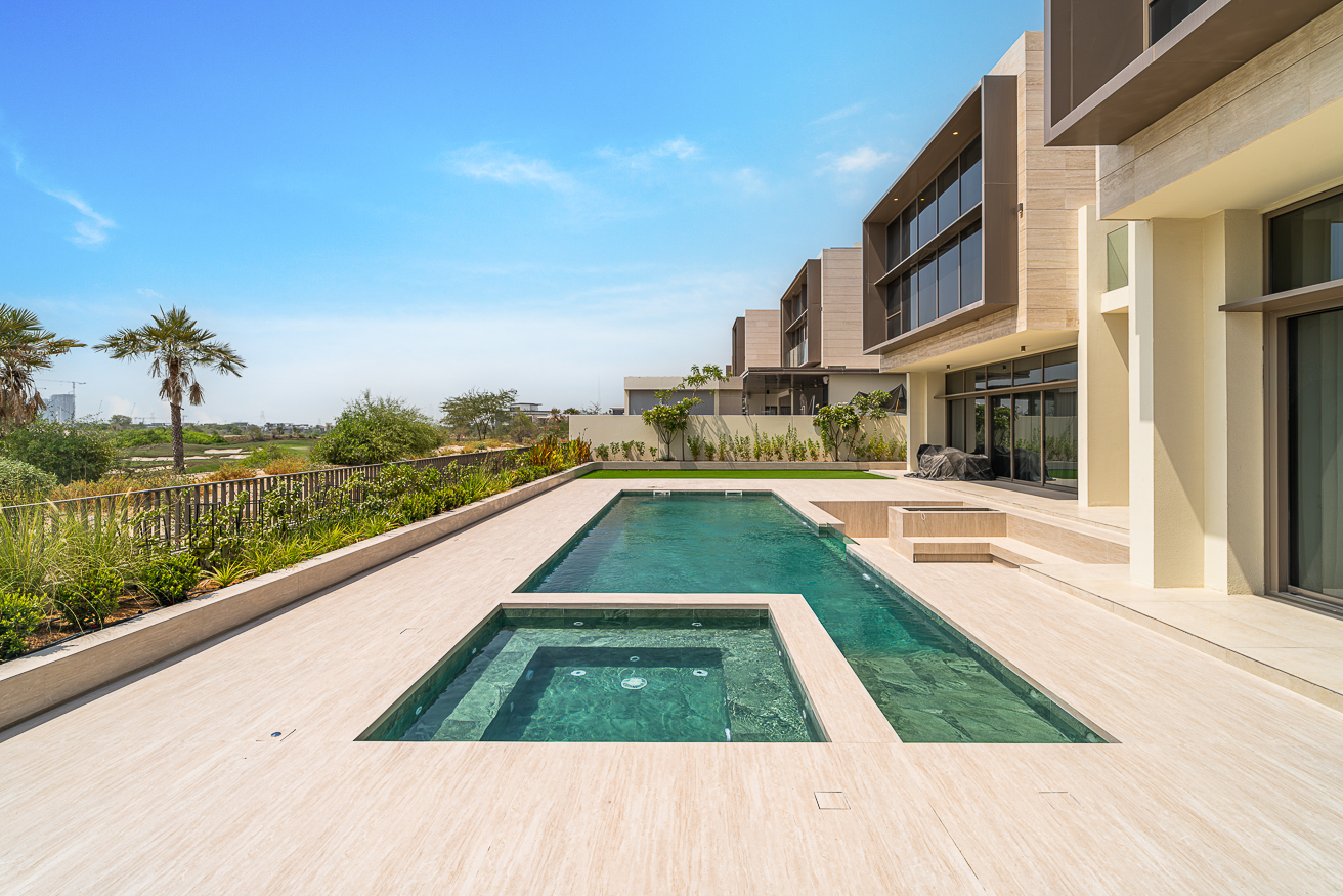 Golf Place · Golf-course villa with its private pool and golf-course outlook