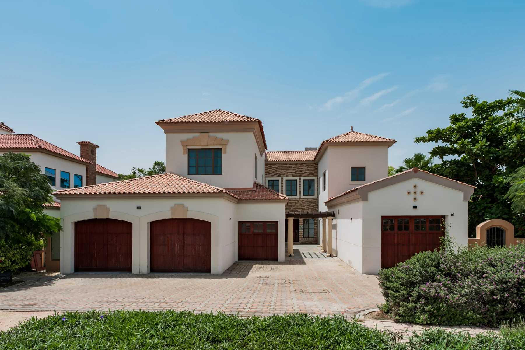 Front elevation of the Redwood Avenue villa