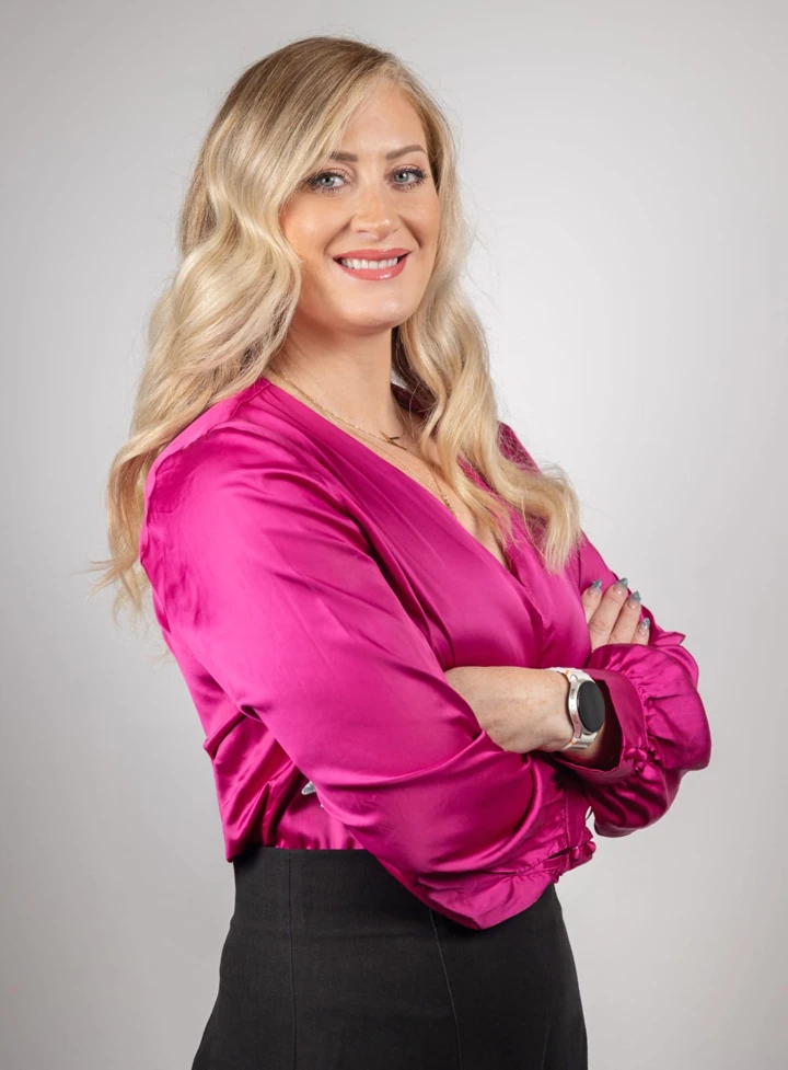 Kelly Cambell, listing agent